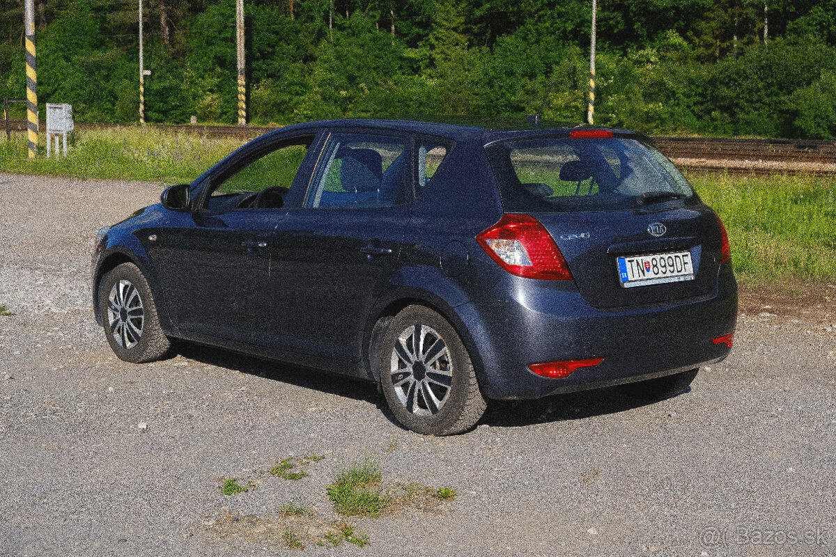 Kia Cee'd 1.4 CVVT - 4