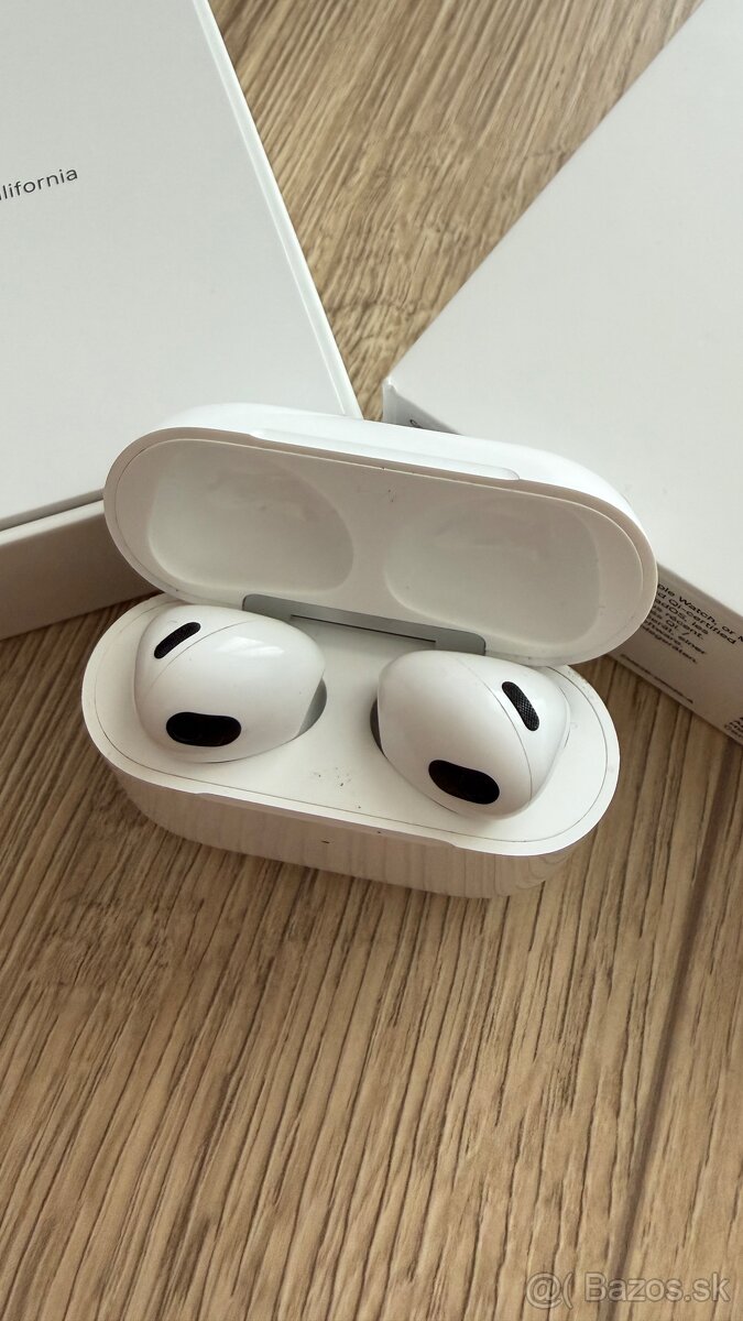 Apple AirPods 3 - 4