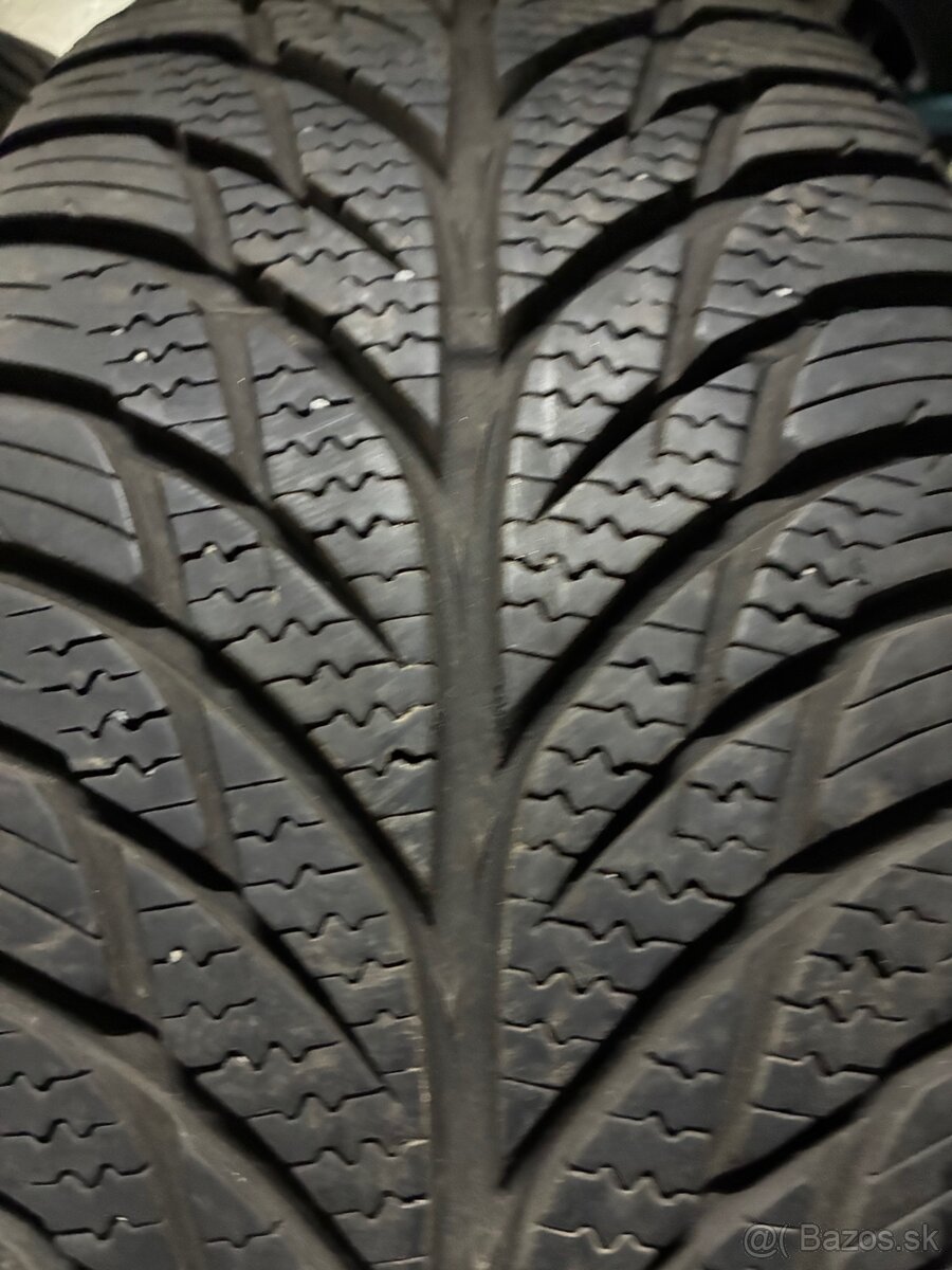 Matador 205/55R16 celoročne pneumatiky - 4