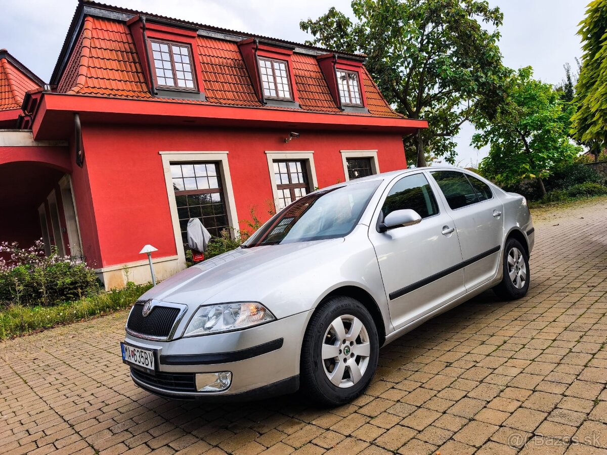 Škoda Octavia 2 Sedan 1.6 MPI benzín Nová STK SK AUTO - 4