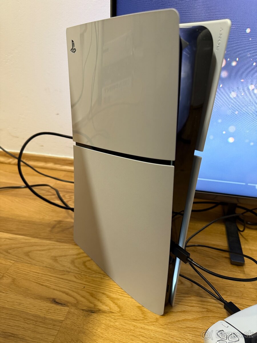 Playstation 5 slim digital 1Tb - Dobrý stav - 4