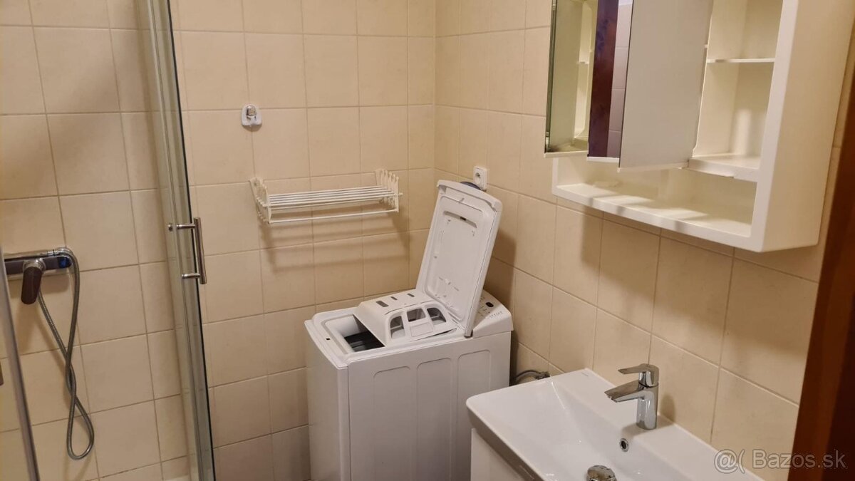 Prenájom menšieho 2-izb.bytu v RD, Petržalka - 4