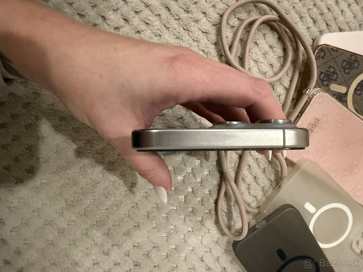 iPhone 15 Pro Max, 256GB - 4