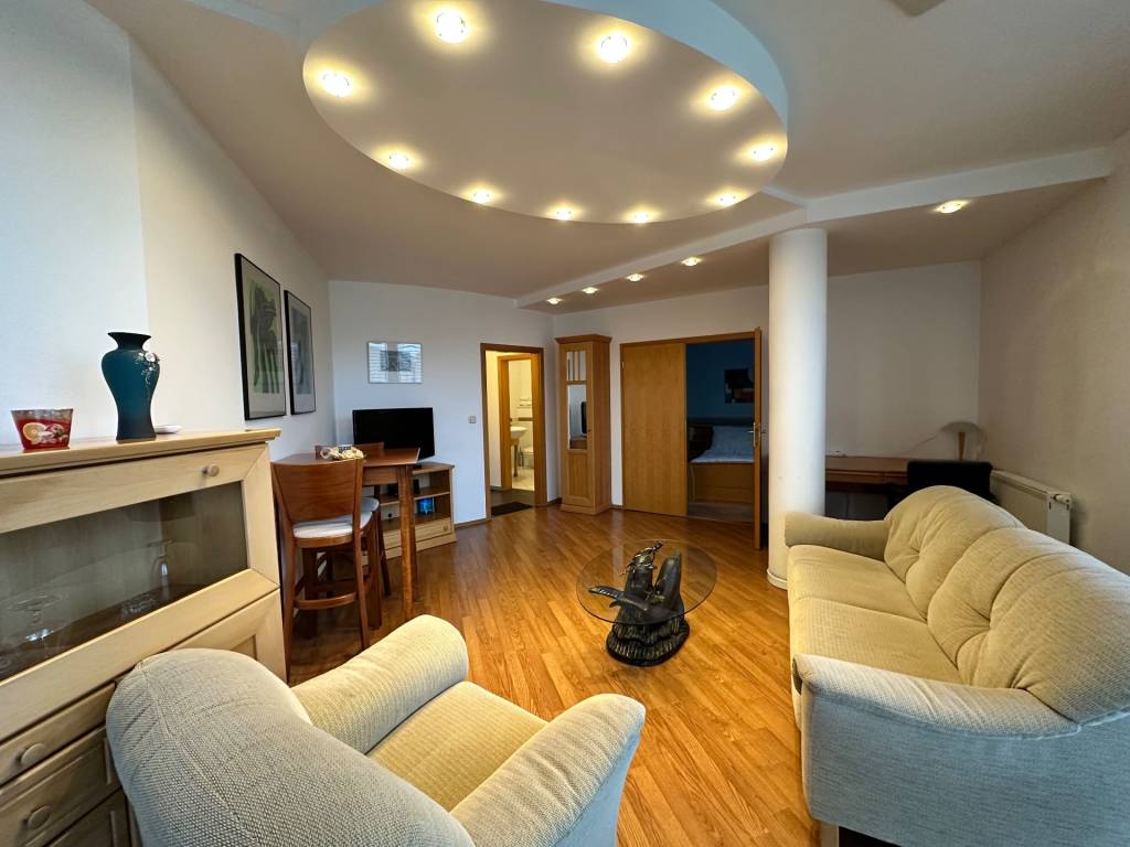 2 izbový zariadený byt na dlhodobý prenájom v centre Trnavy - 4