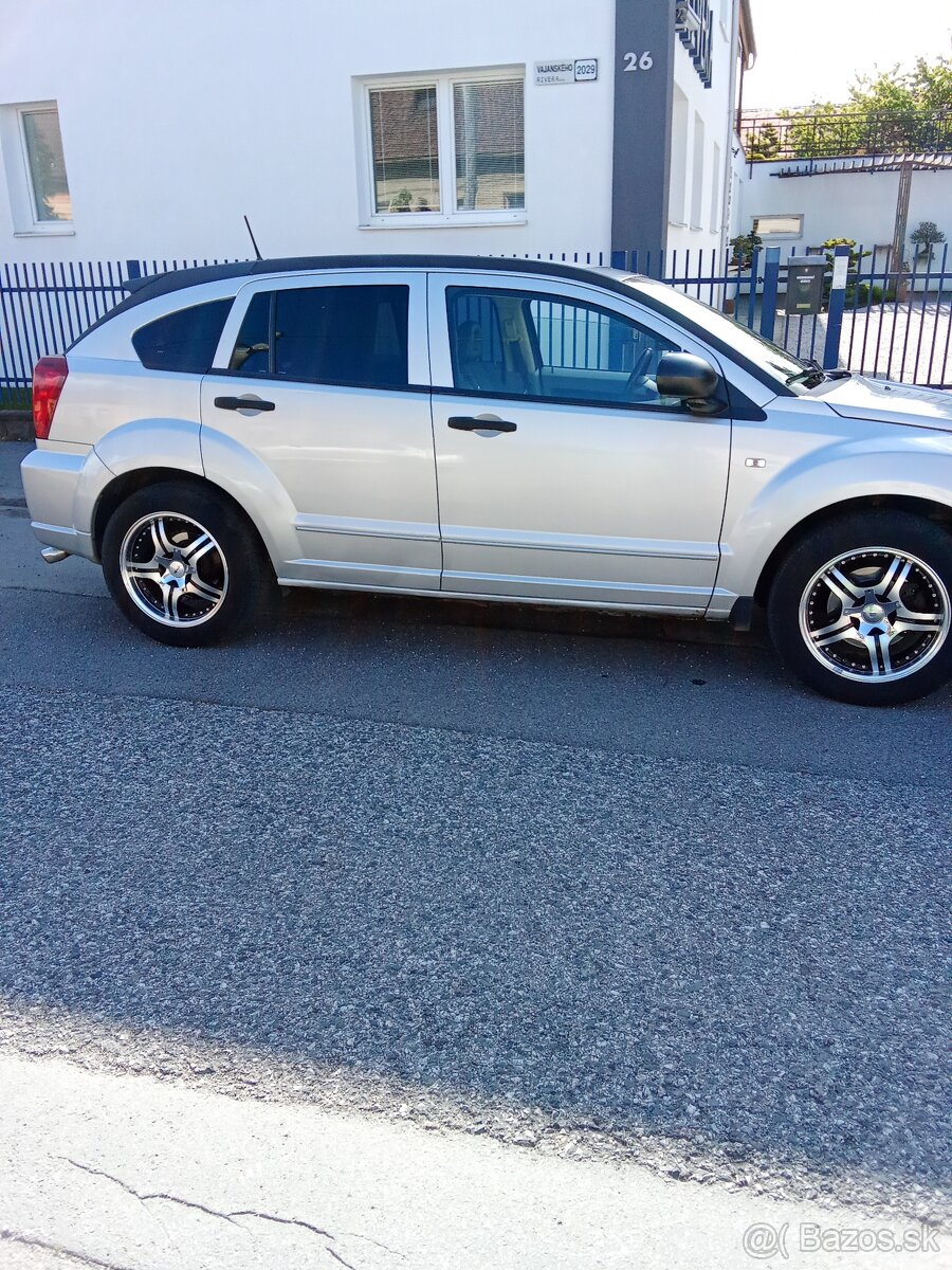 Dodge Caliber - 4