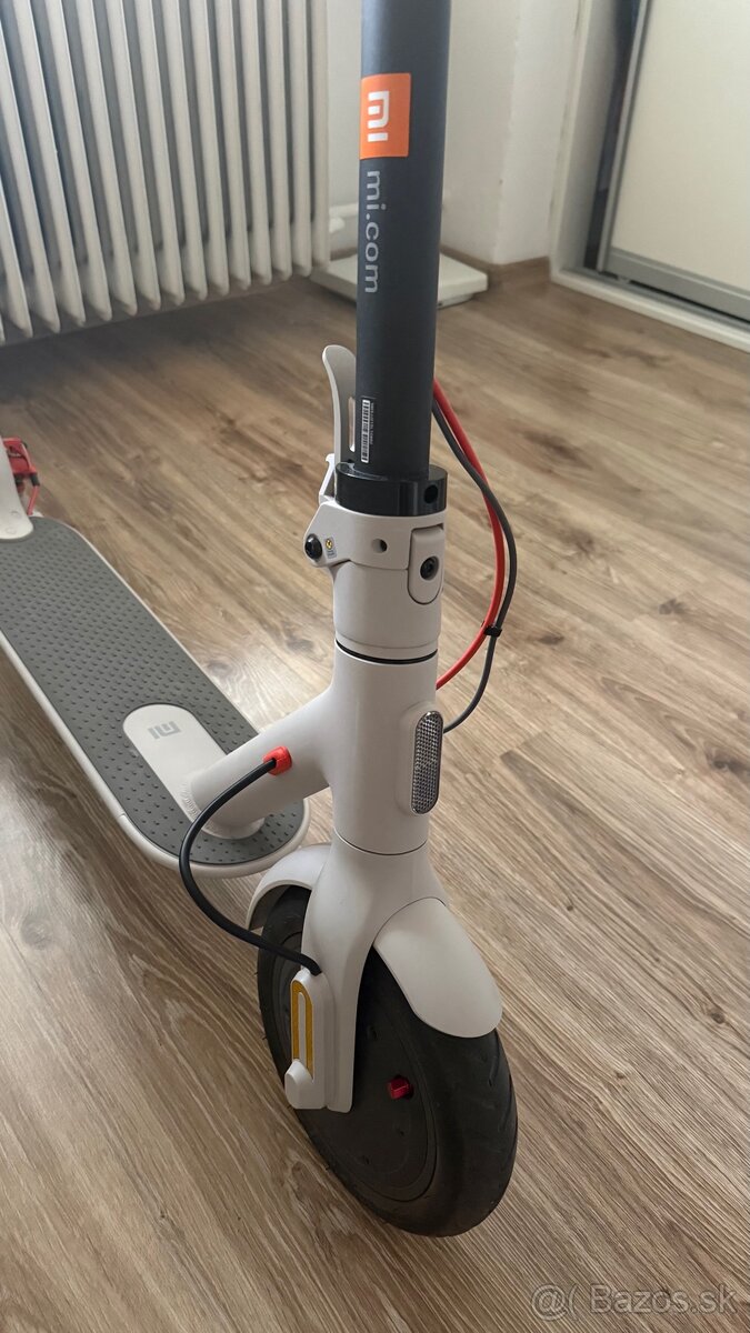 Xiaomi Mi Electric Scooter 3 - 4