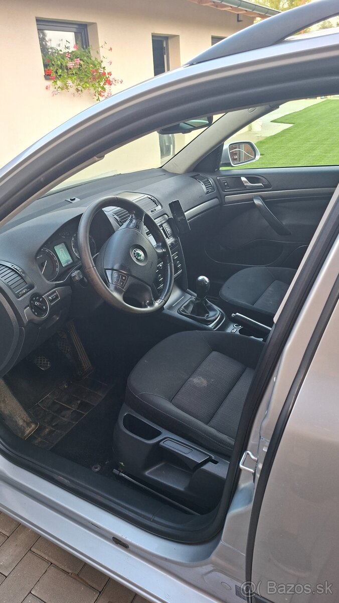 Škoda octavia 2 combi 2.0 TDI - 4