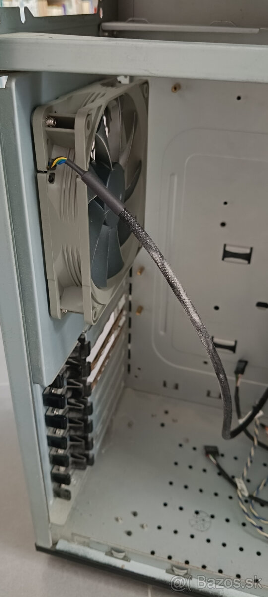 Thermaltake Aguila black - 4