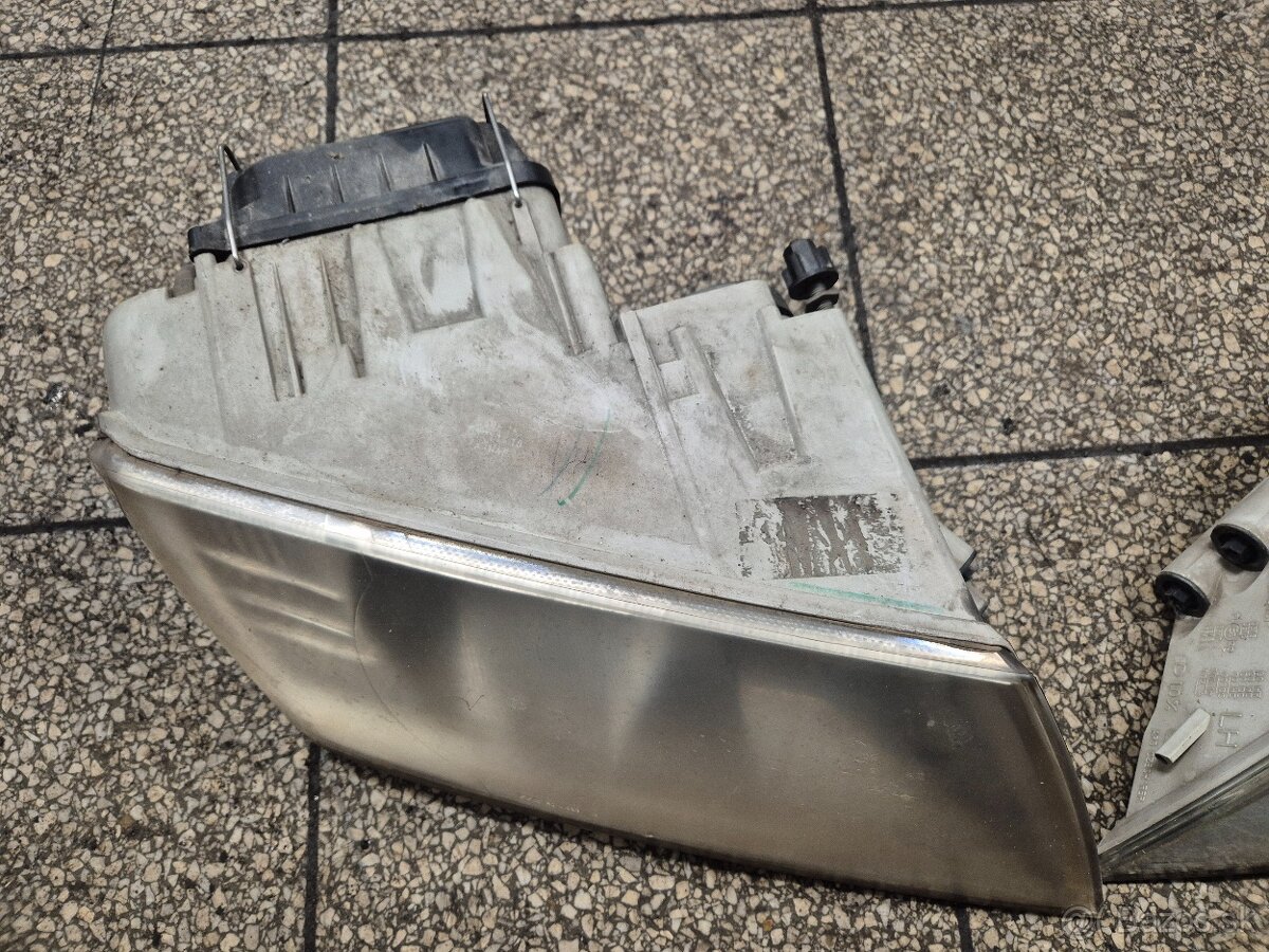 Predám predné svetlá na Škoda Octavia II 2 predfacelift - 4