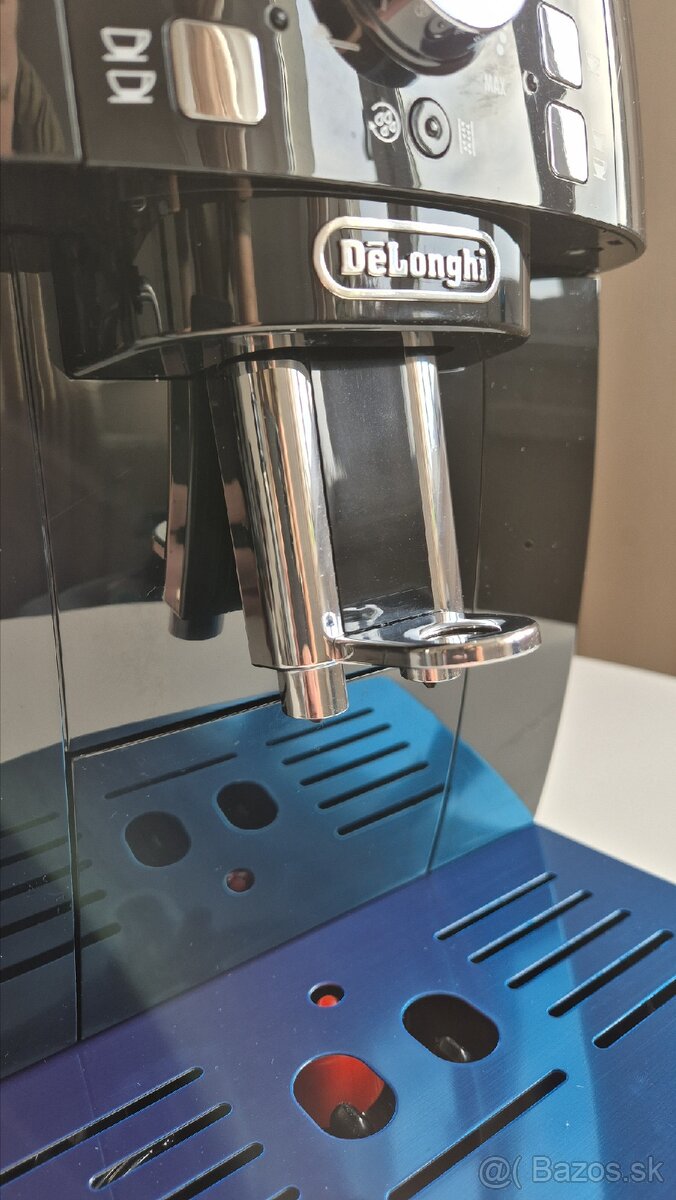 Kávovar DeLonghi Magnifica S - 4