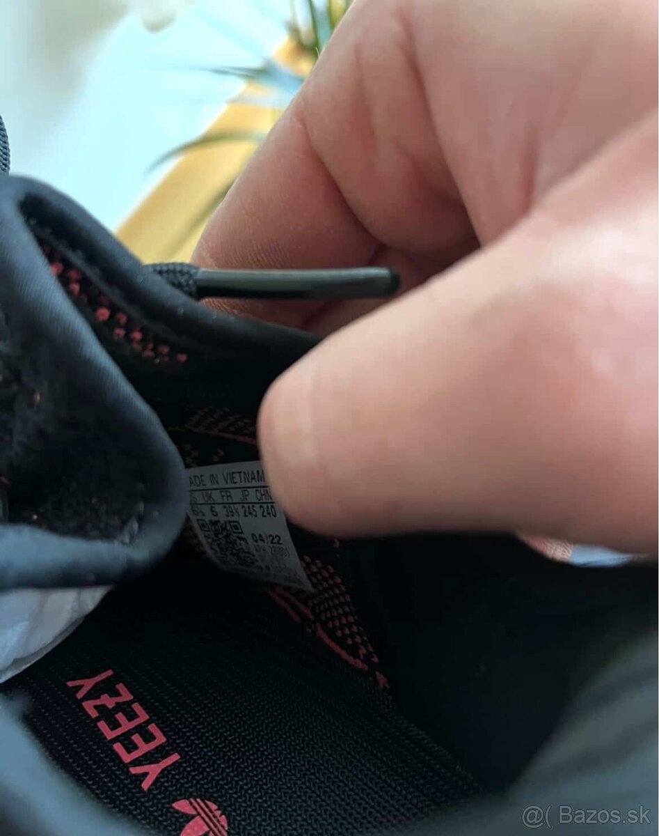 Yeezy Boost 350 V2 - 4