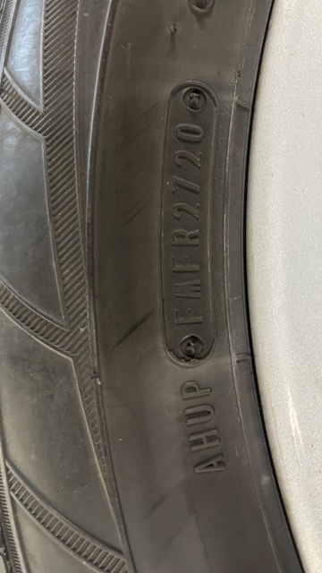 Pneumatiky 225/55 R17 zimné - 4