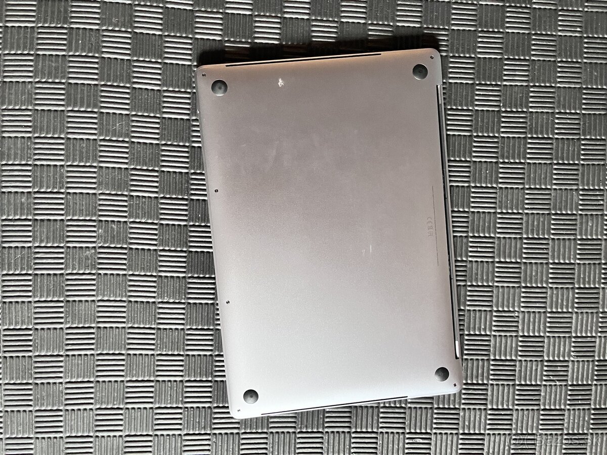MacBook Pro - 4