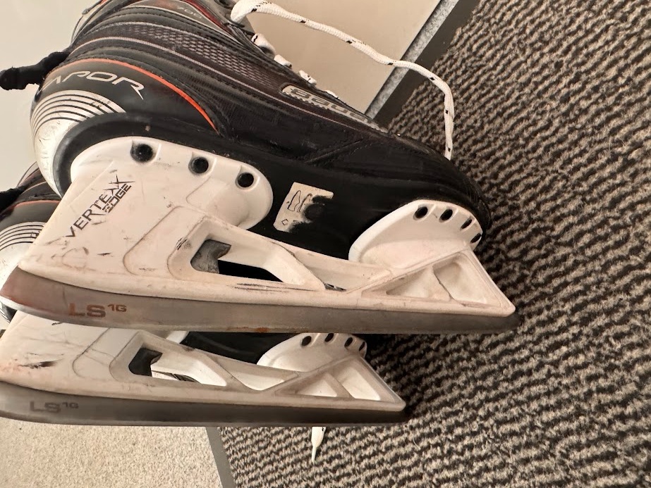 BRANKÁŘSKÉ BRUSLE BAUER VAPOR X700, vel. 40,5/6 EE - 4