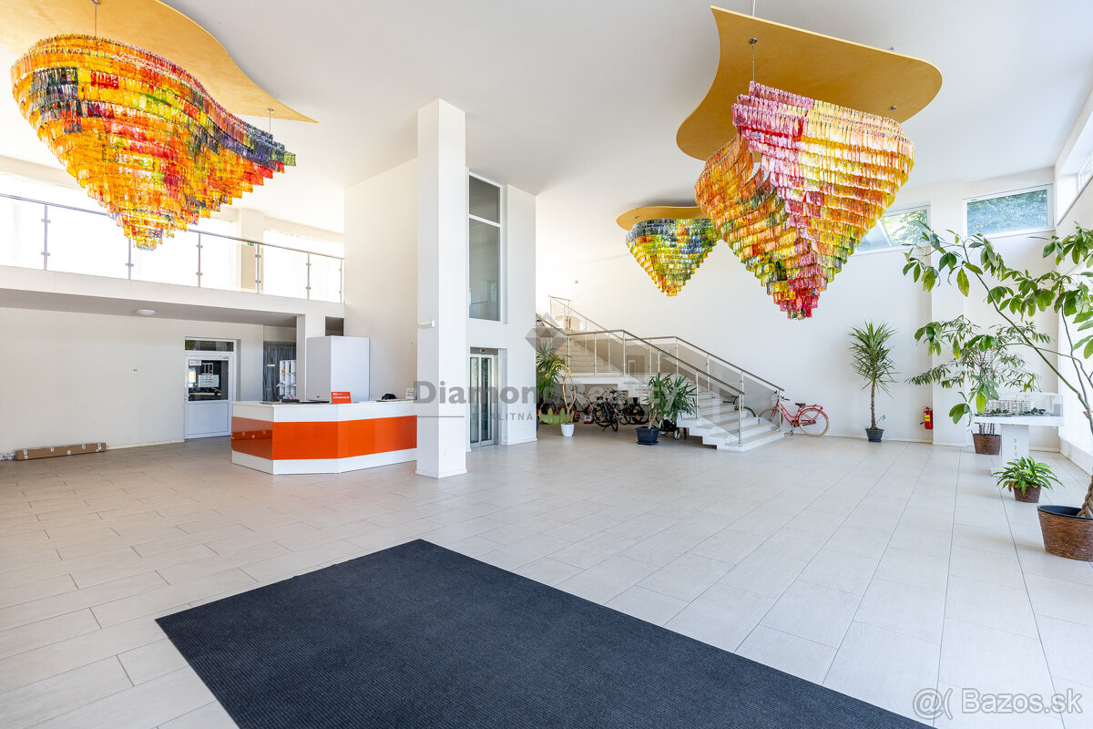 NA PREDAJ MODERNÝ 2 IZBOVÝ BYT S VÝHĽADOM NA LES | 62m² + 15 - 4