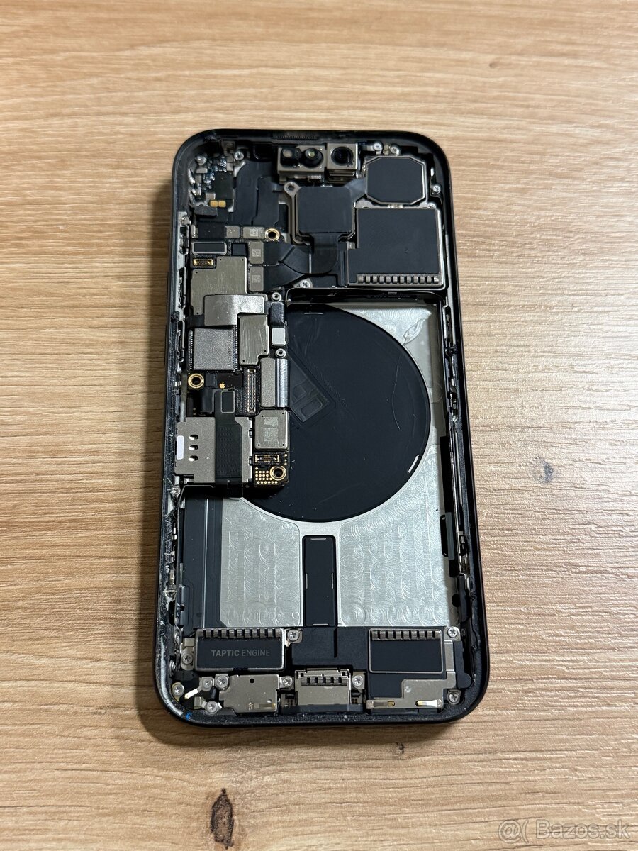 Predam Apple iPhone 15 PRO 128GB Black na Náhradné Diely - 4