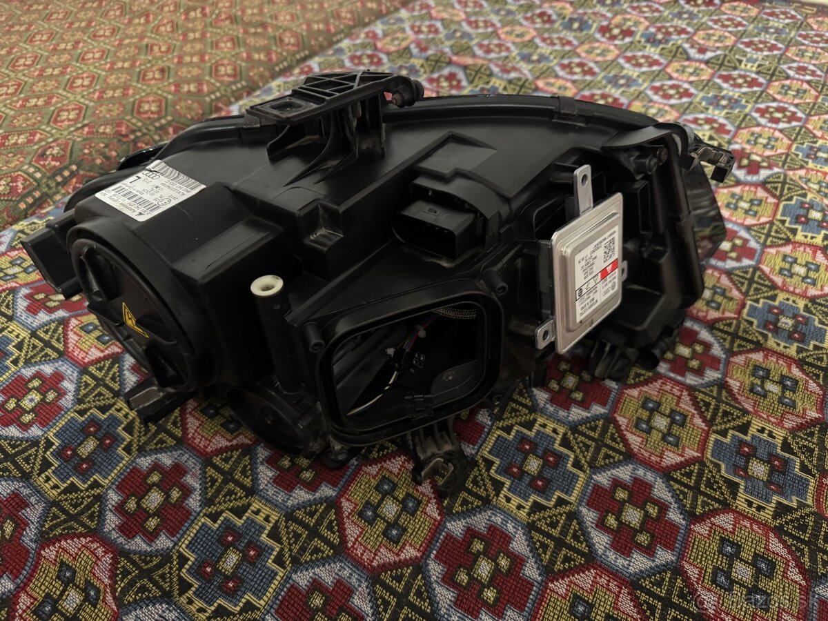 Audi A4 B8 ľavé predné svetlo - 4