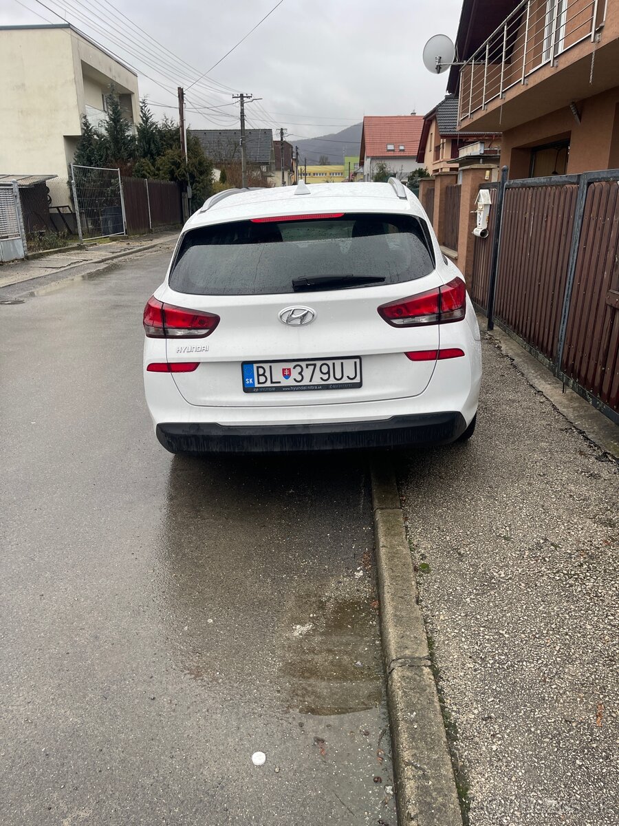 Hyundai i30 POŠKODENÝ MOTOR 1,6 CRDI D4FE 2018 - 4