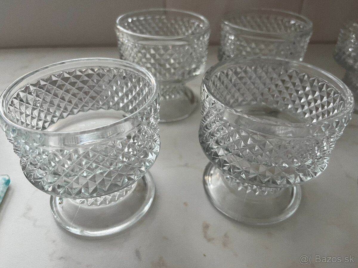 Poháre na zmrzlinu a puding - 4