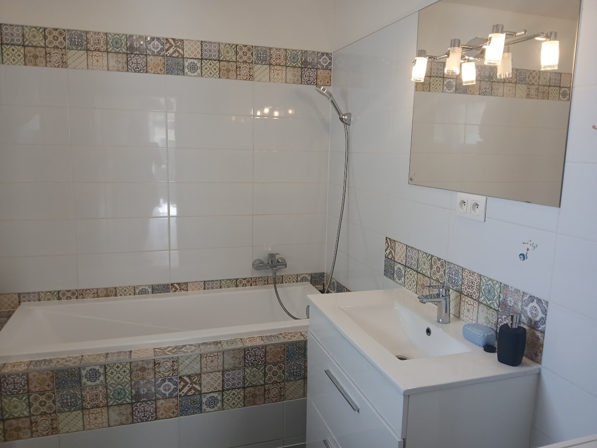 Prenajmem velky 130m2 byt so zahradkou v dvojdome Marianka - 4