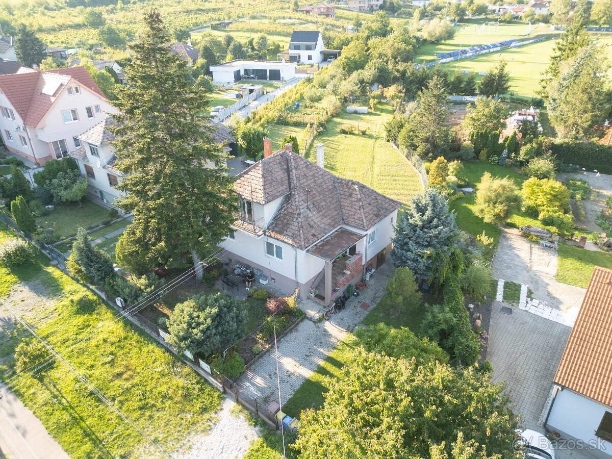 Na predaj rodinný dom s rozľahlým pozemkom 1788m2 MODRA - 4