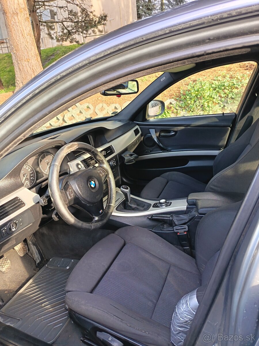 BMW E90 FACELIFT 2010 - 4