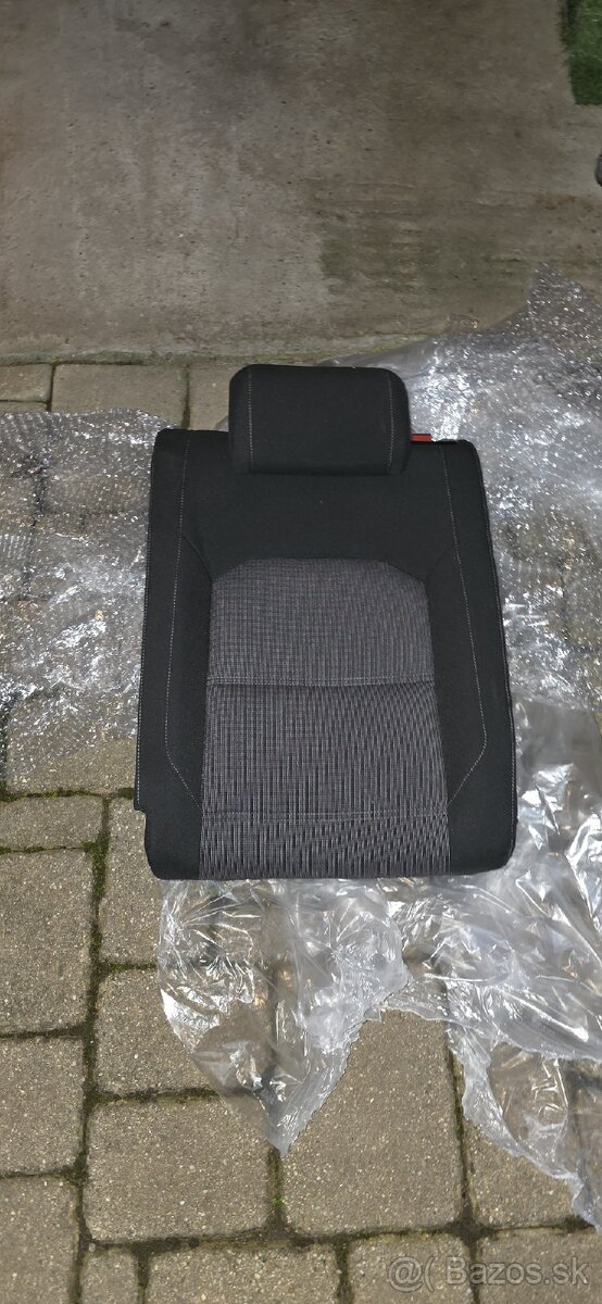 Predám Latkové sedačky Passat B8 Variant - 4