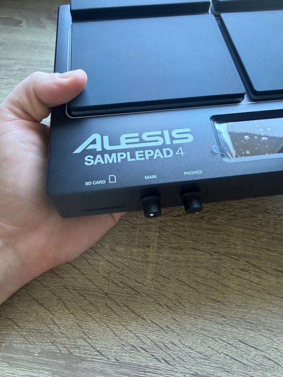 Alesis SamplePad 4 elektronický drum pad / sampler - 4