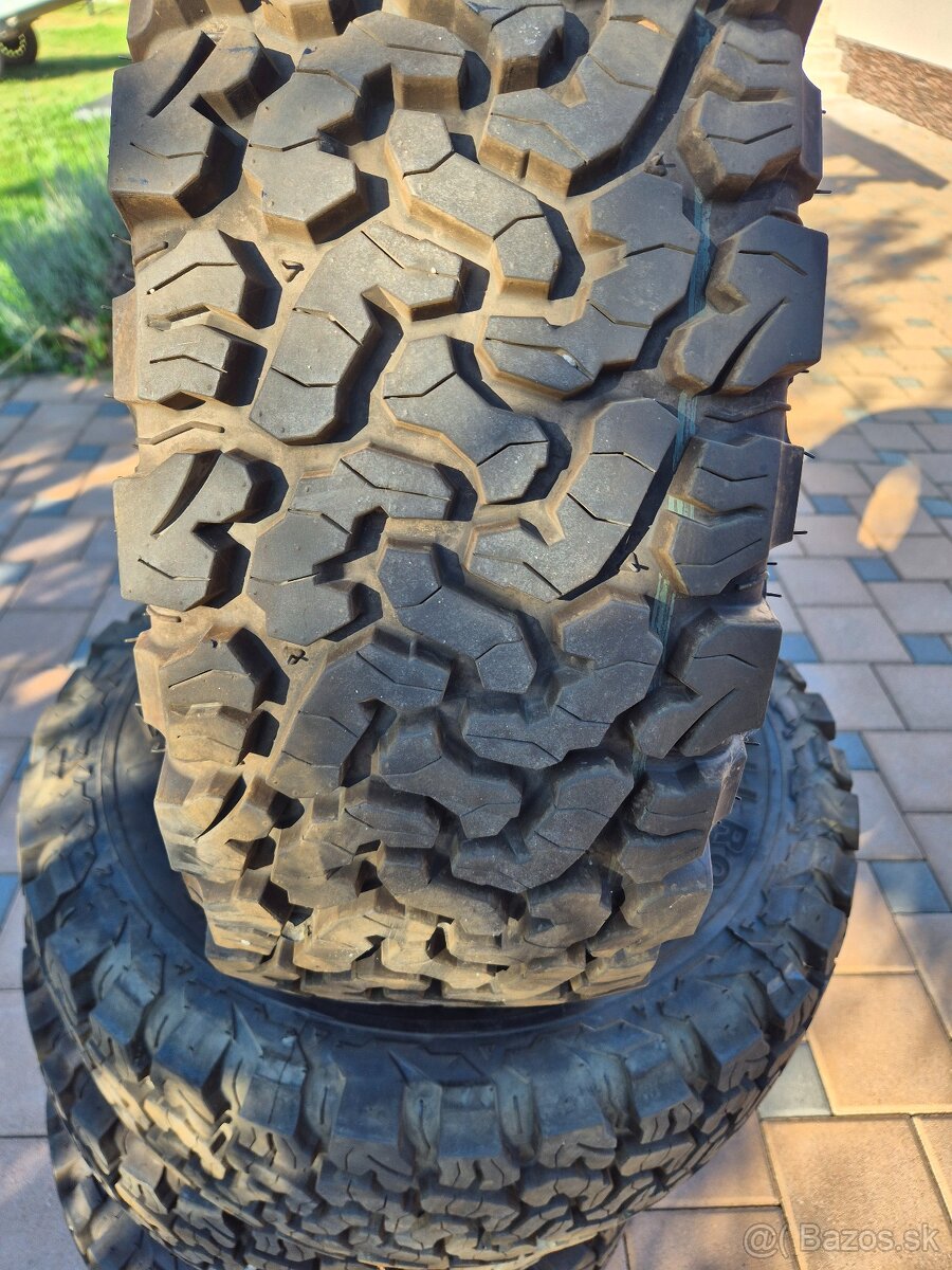 A/T allterain 235/70 r16 - 4