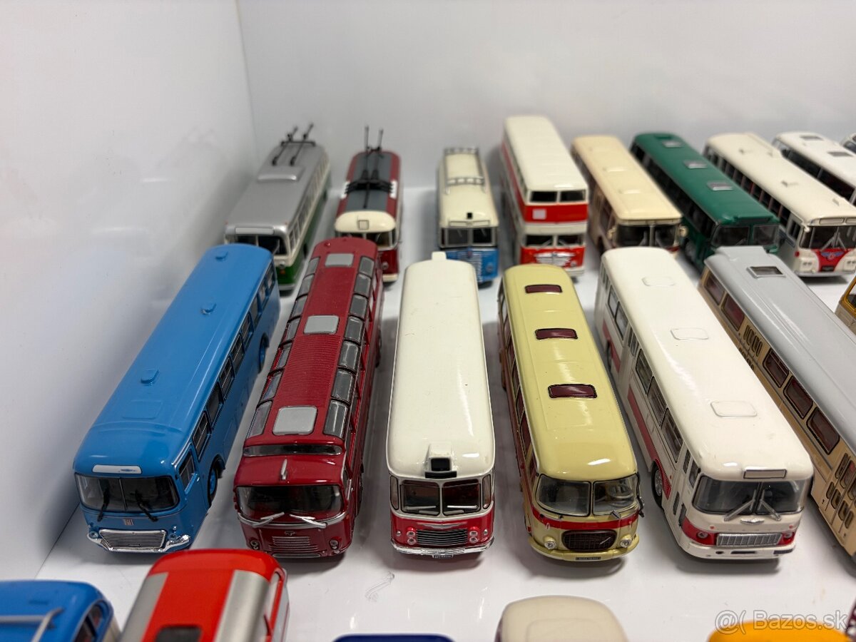 61x modely autobusov 1:72 POŠKODENÉ - 4