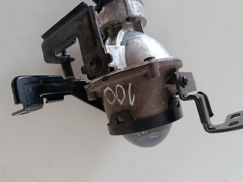 svetlo hmlovka prava hyundai i30 2020 1g4500 100€ - 4