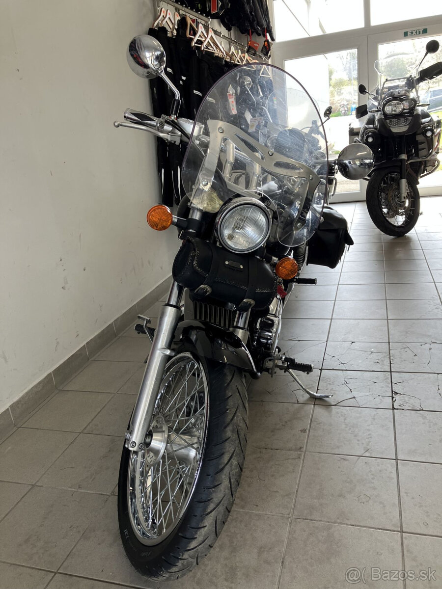 Honda VT 750 DC Black Widow - 4