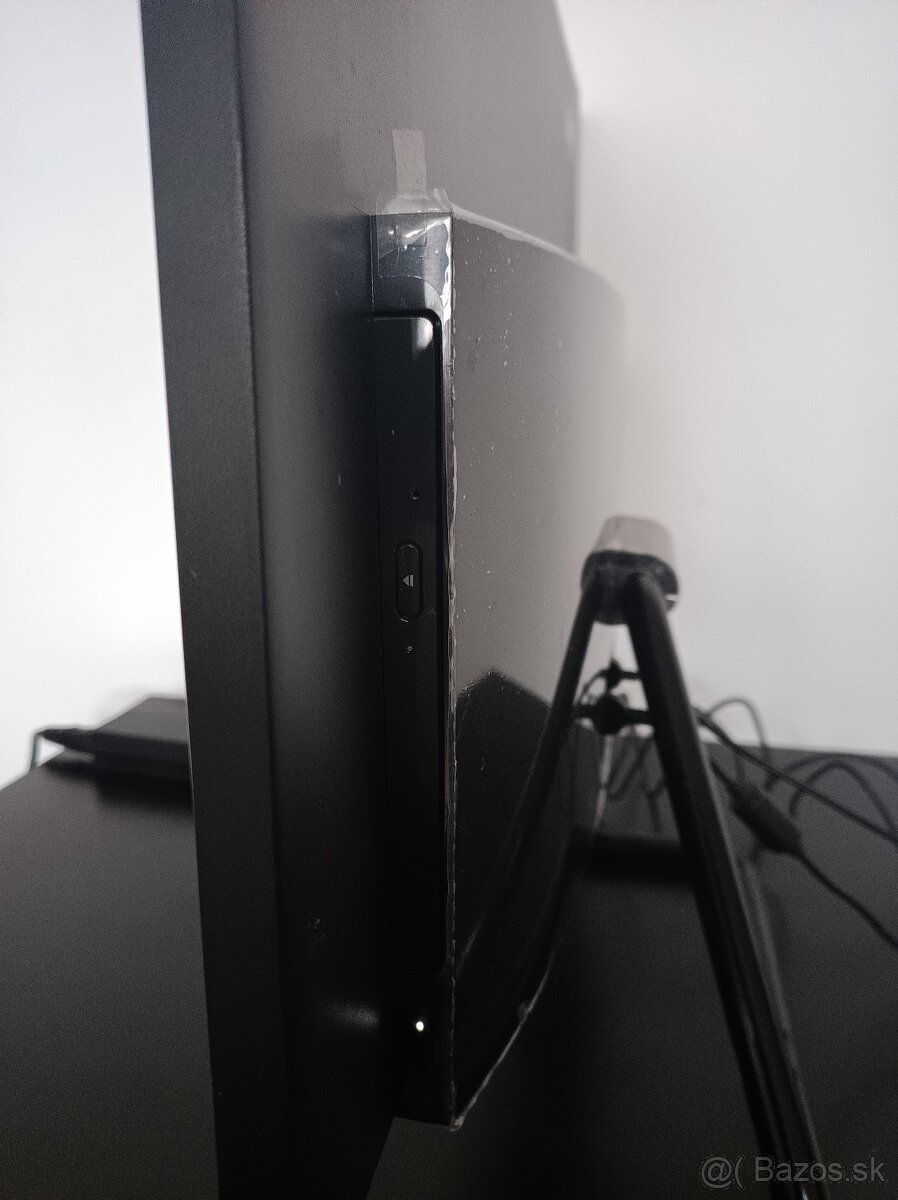 Predám Lenovo IdeaCentre A340 - 4