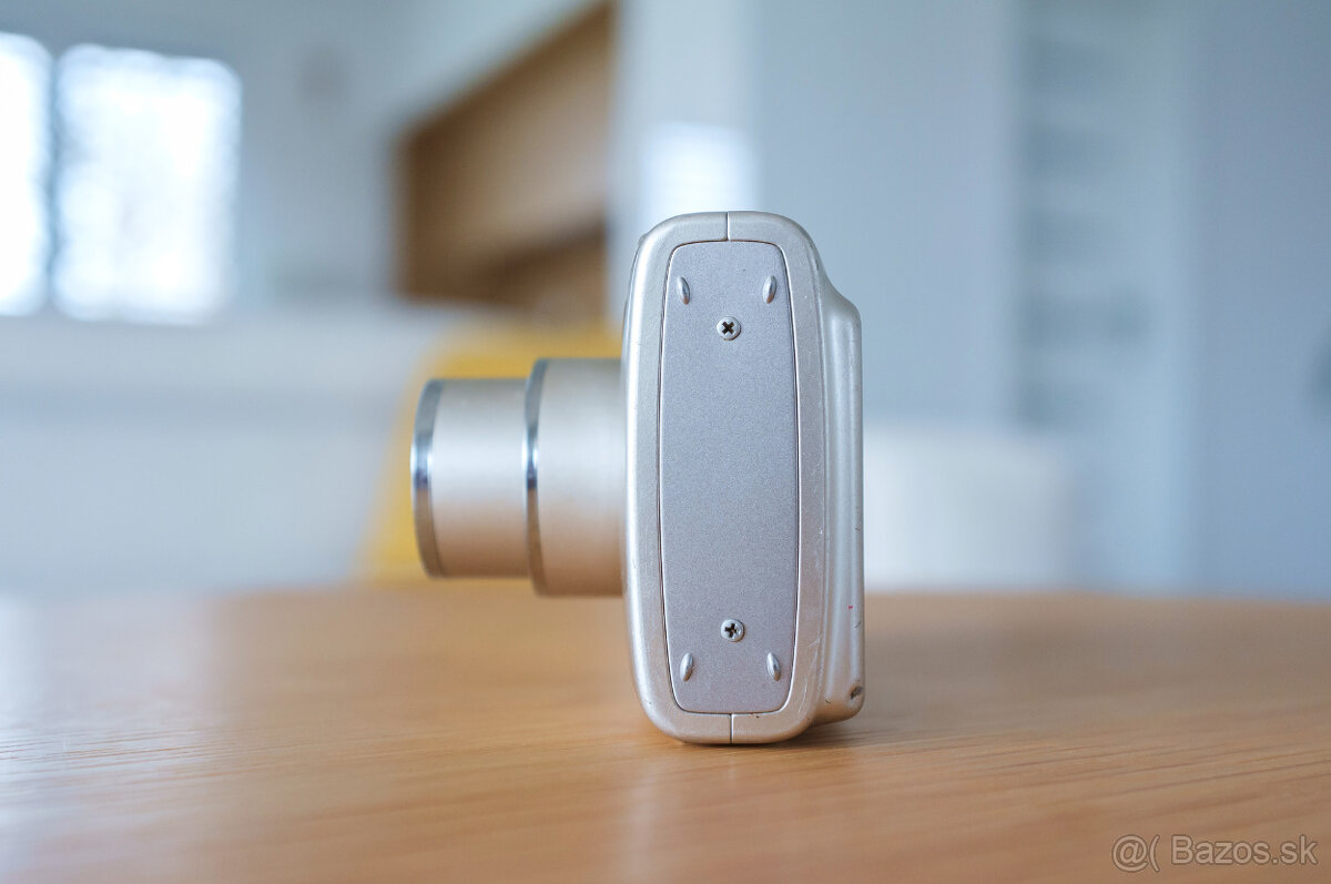 Canon PowerShot SD550 - 4