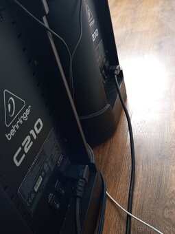 2x stĺpový systém "BEHRINGER C210" + mixpult "DNA MIX 4U - 4