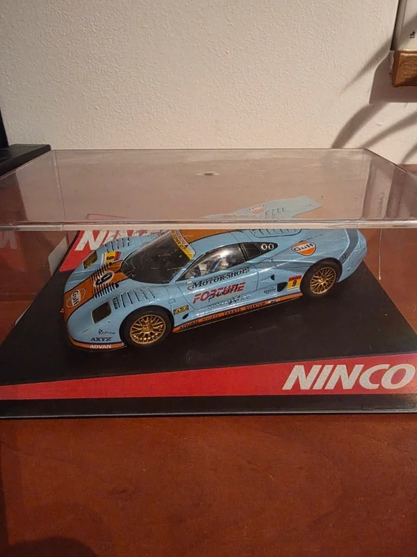 Auto Ninco Ford GT - autíčko na autodráhu - 4