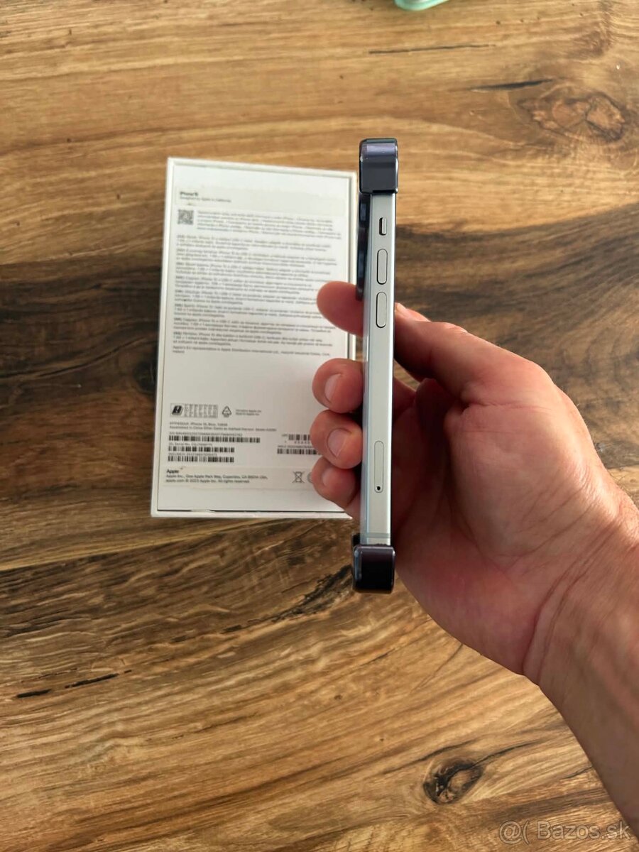 I Phone 15 blue - 4