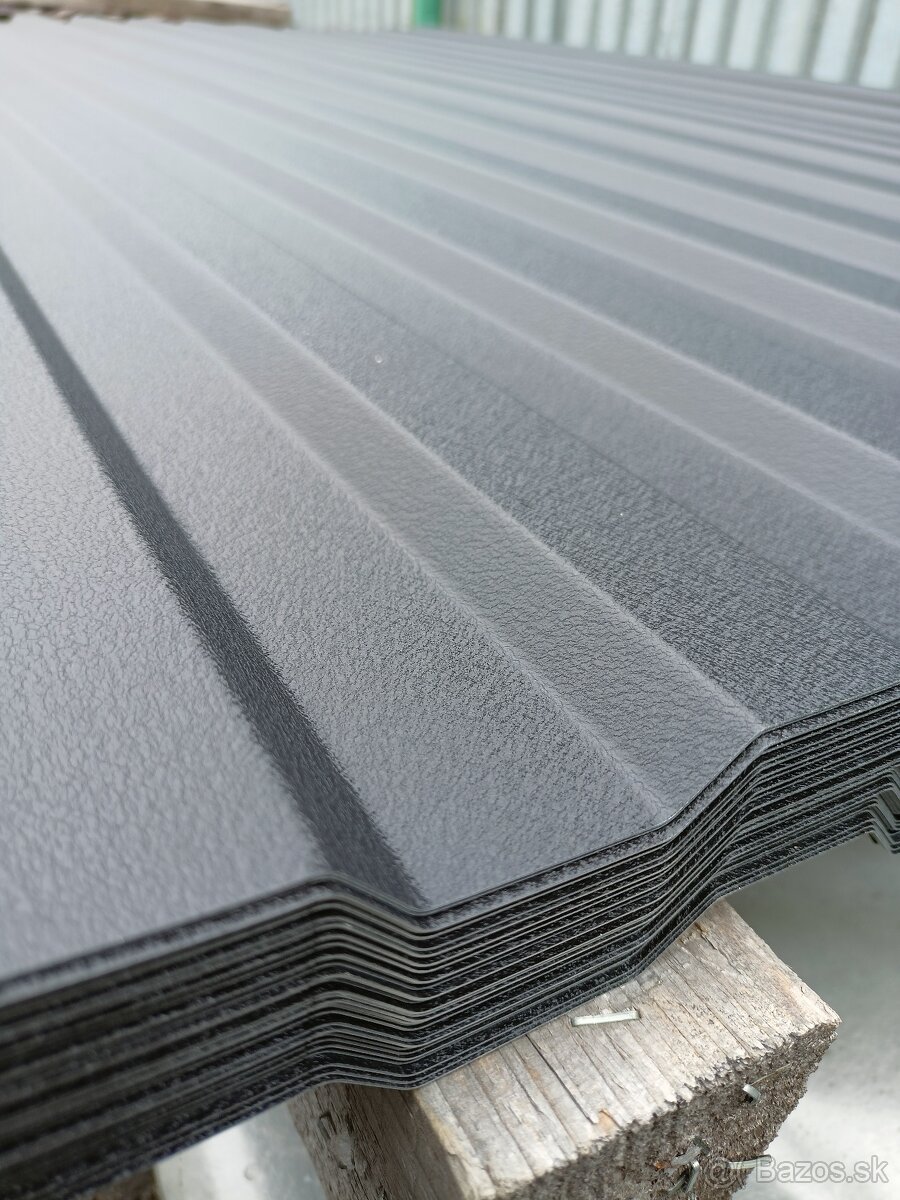 Trapezový plech T-12 čierna mat 0,5hr. 2m - 4