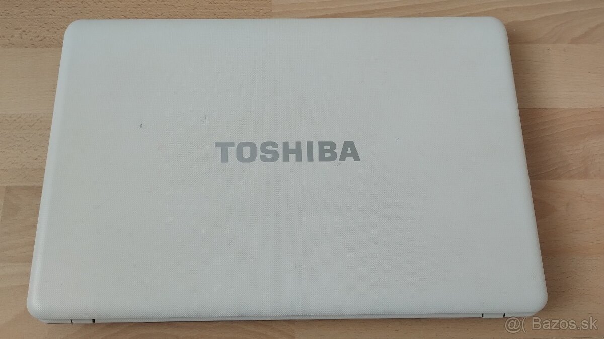 Predám notebook Toshiba - 4