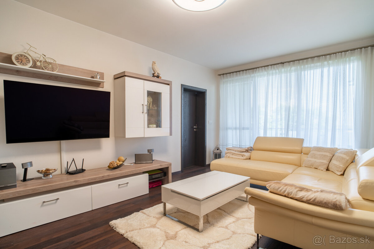 Na predaj 3-izbový byt v Senci na Slávičej ulici - 4