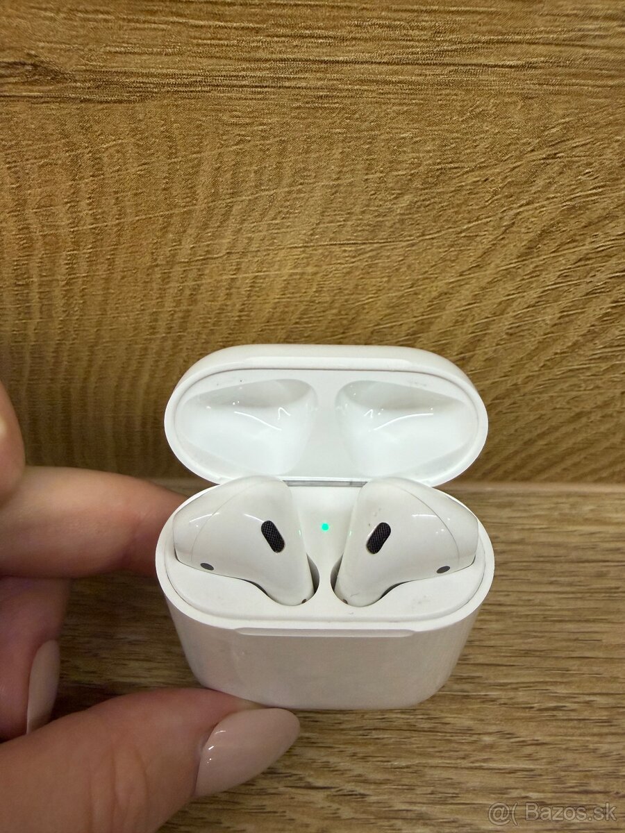 Apple AirPods 1 - 4