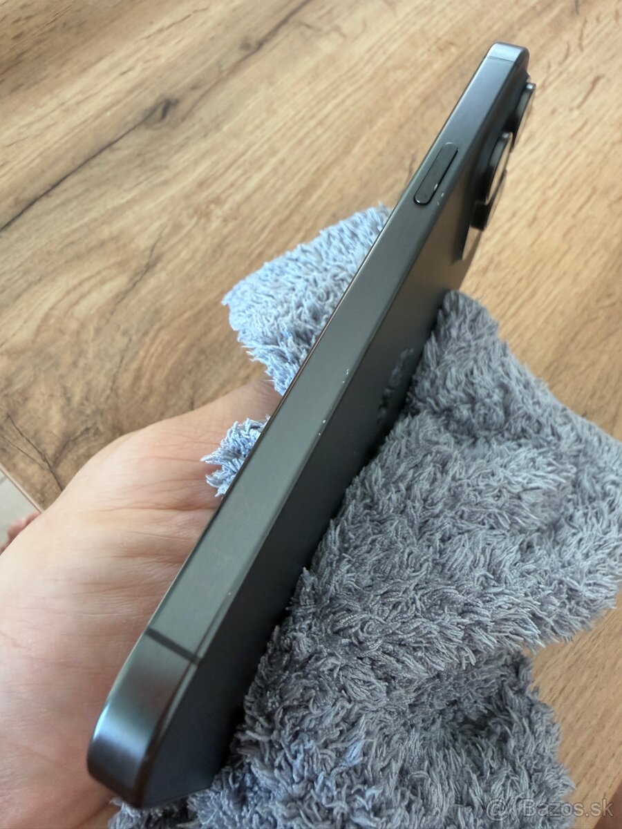 iPhone 15 Pro Max 512GB - 4