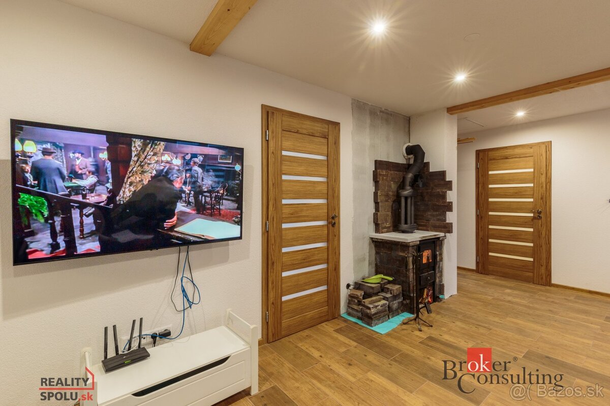 Čiastočne zrekonštruovaný rodinný dom - Liptovský Mikuláš - - 4