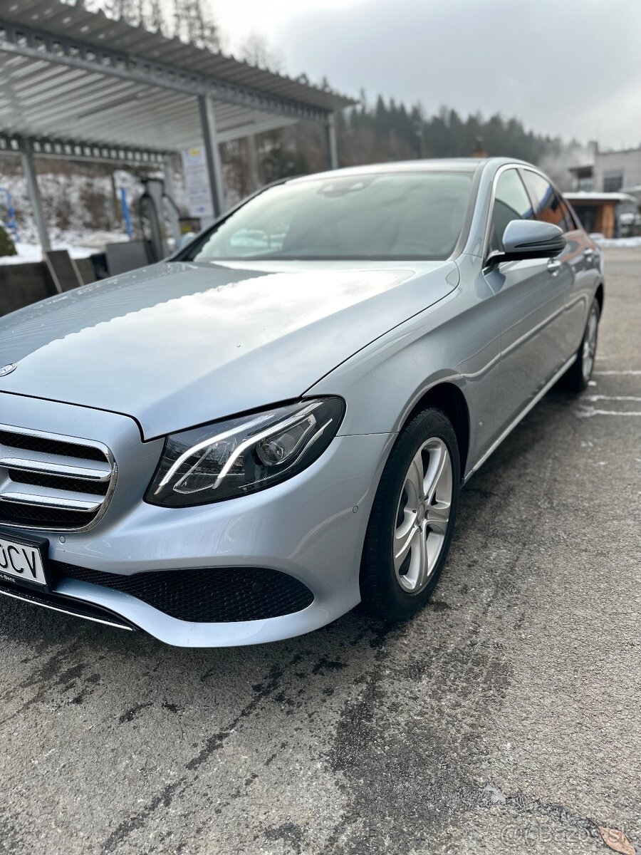 Mercedes E220 4matik - 4