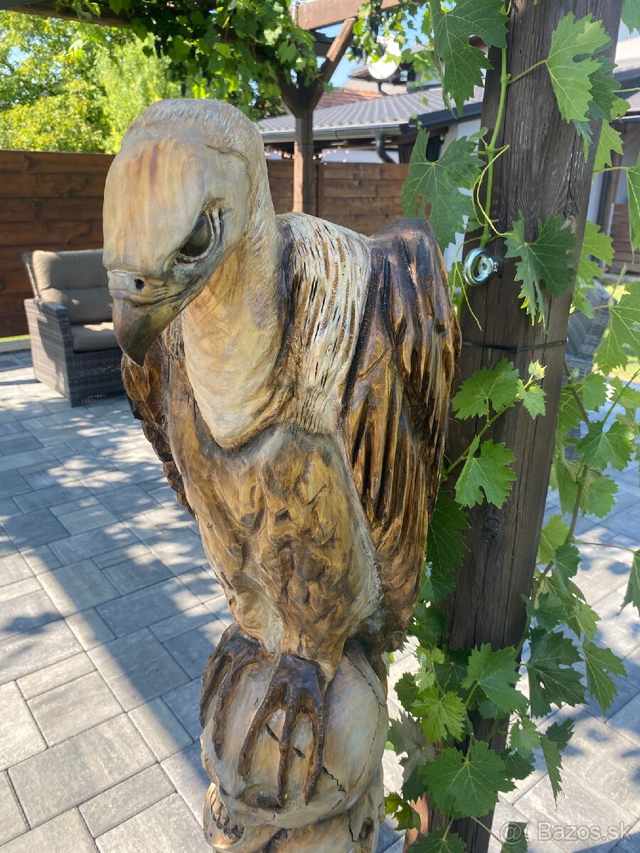 Ručne vyrezavaná drevena socha - 4