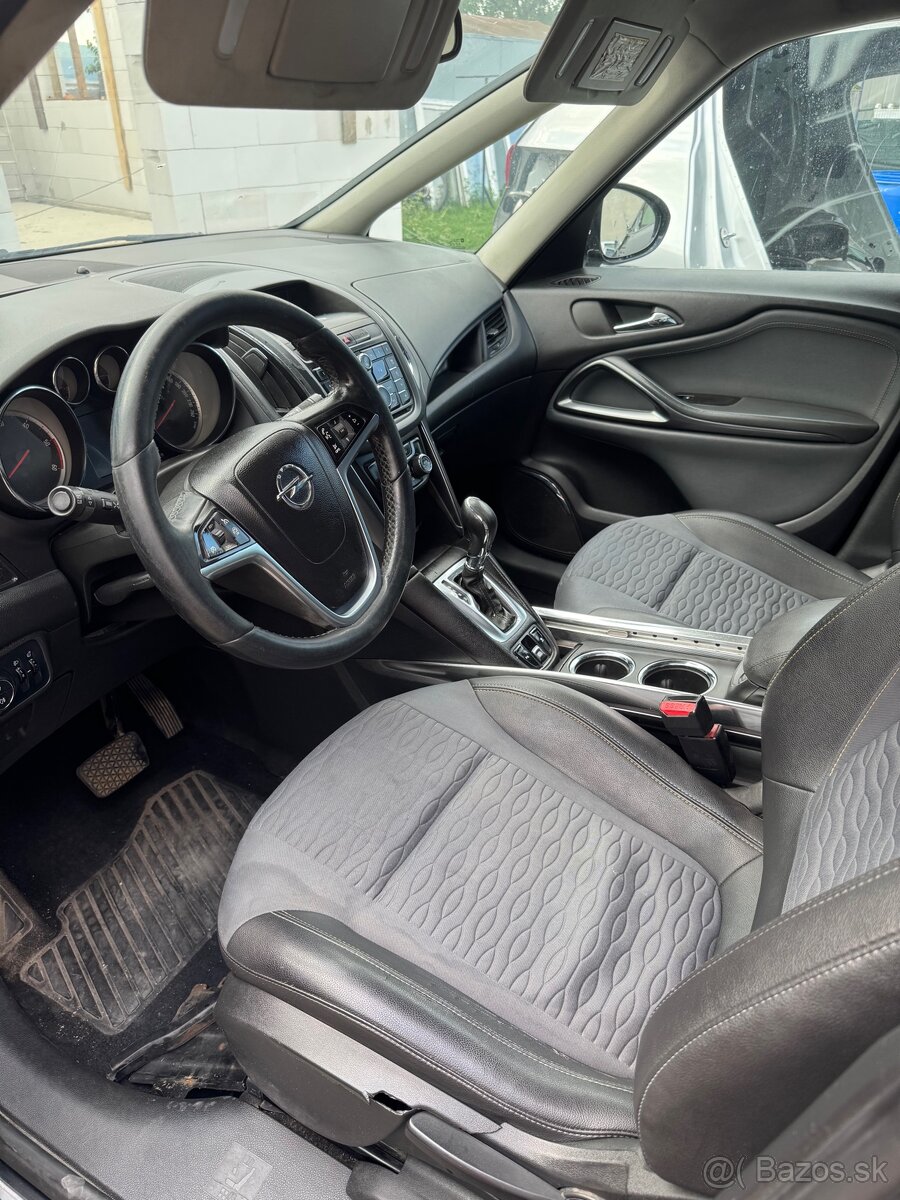 Opel zafira - 4