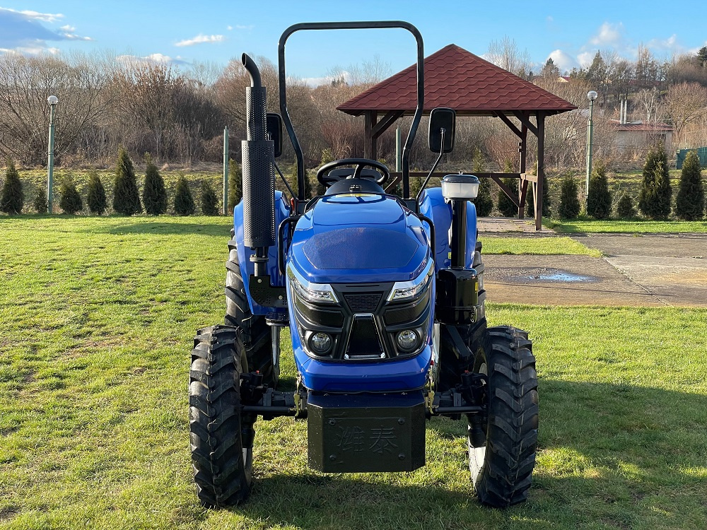 Traktor 504 (50 koní) s pneu 7.50-16/11.2-24 - 4