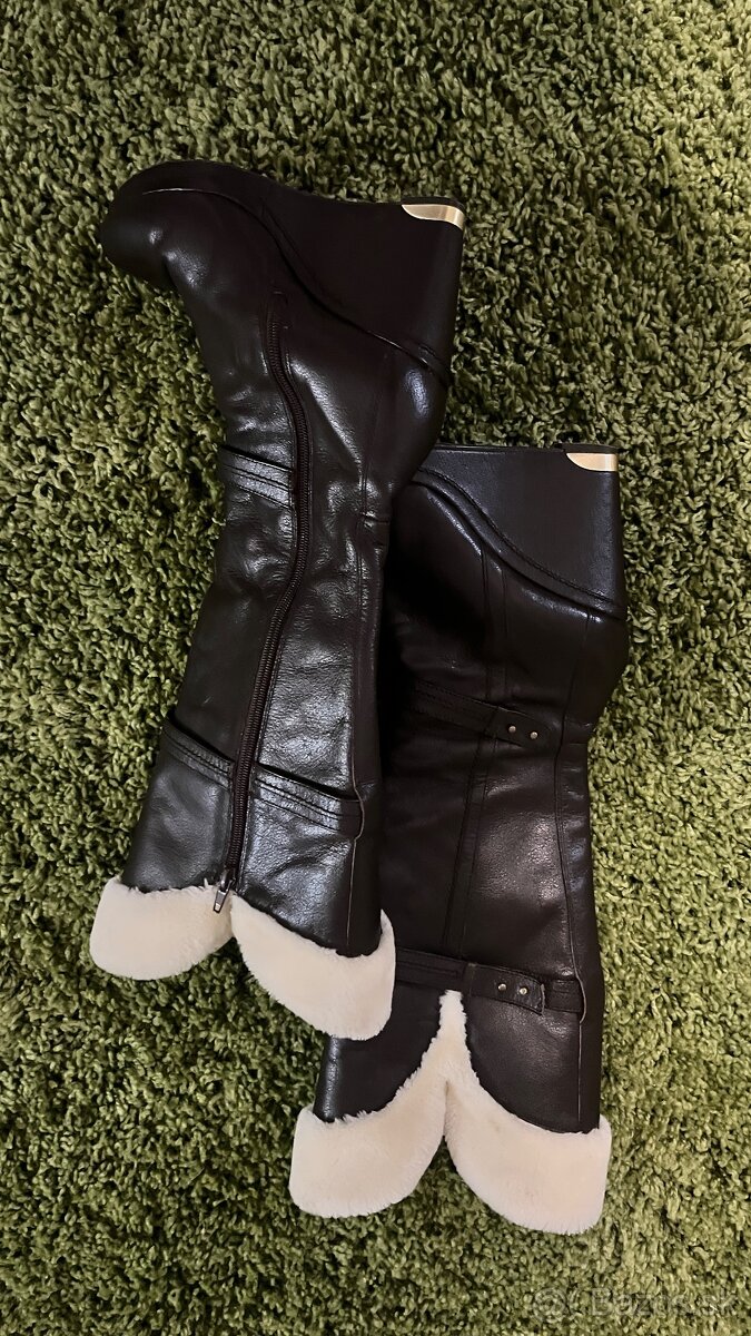 Predám kožuchy S a k nim topánky 38 - 4