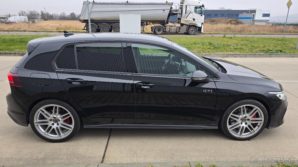 VW Golf 8 GTI Facelift, zánovné vozidlo - 4