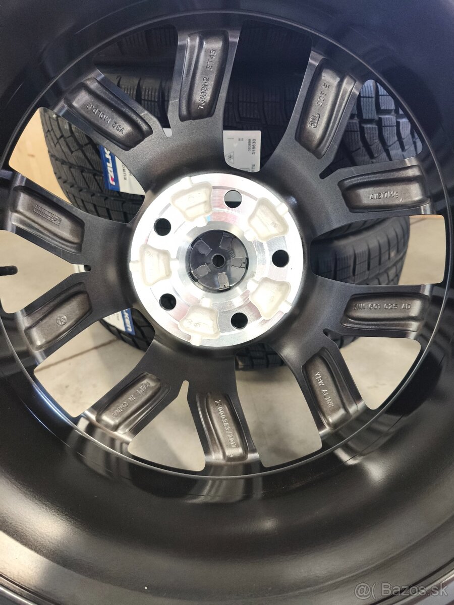 VW/SKODA R18 ORIG.ALU/ZIMNE PNEU 235 55 18 - 4
